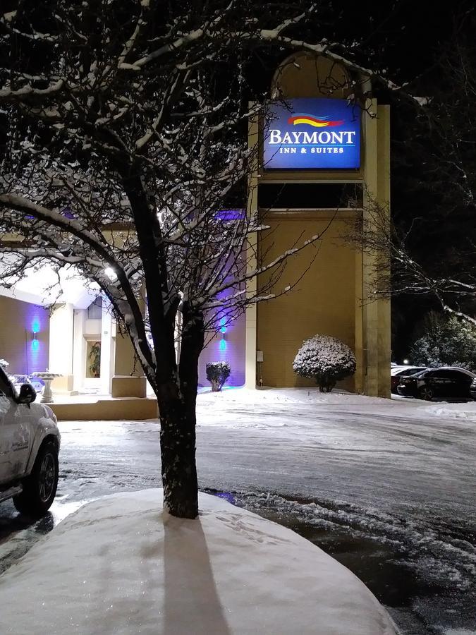Baymont By Wyndham Charlotte-Airport Coliseum Hotel Exterior photo
